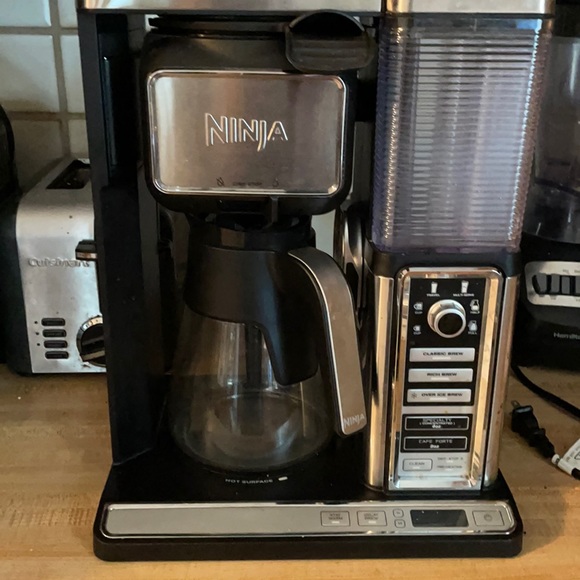 Ninja Kitchen Ninja Coffee Bar Cf9 Series With A Frothed And Variety Of Coffee Brew Types
